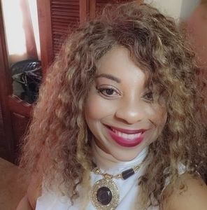 Meet your Posher, Loraine